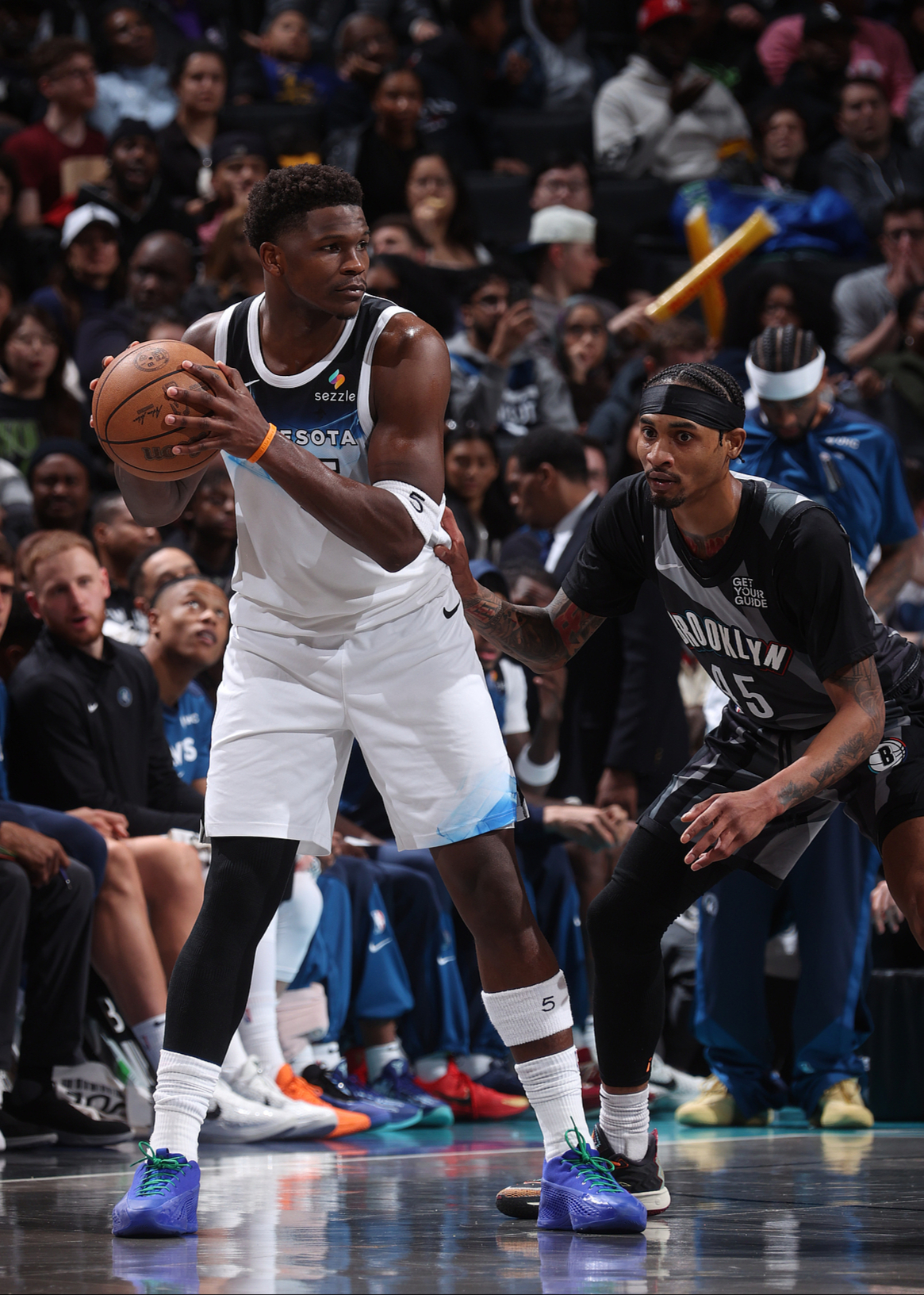 包含今晨布鲁克林篮网内部沟通：NBA常规赛节点到来，话题不断，资深球员宣示担当的词条-米兰娱乐