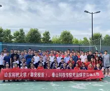 转会期巴塞罗那调整名单以备德甲，临场应变环节打磨，气氛紧张，更衣室氛围转暖的简单介绍